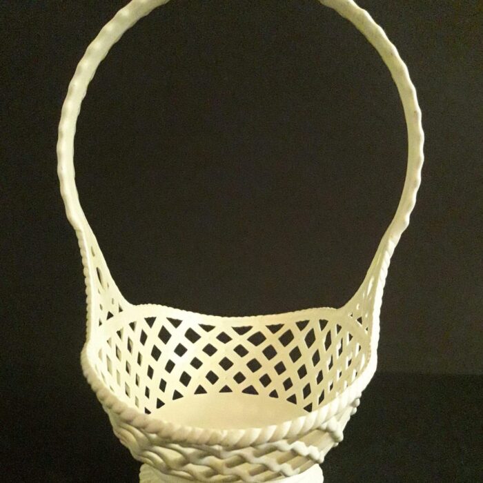 Petite corbeille en plastique des années 60′