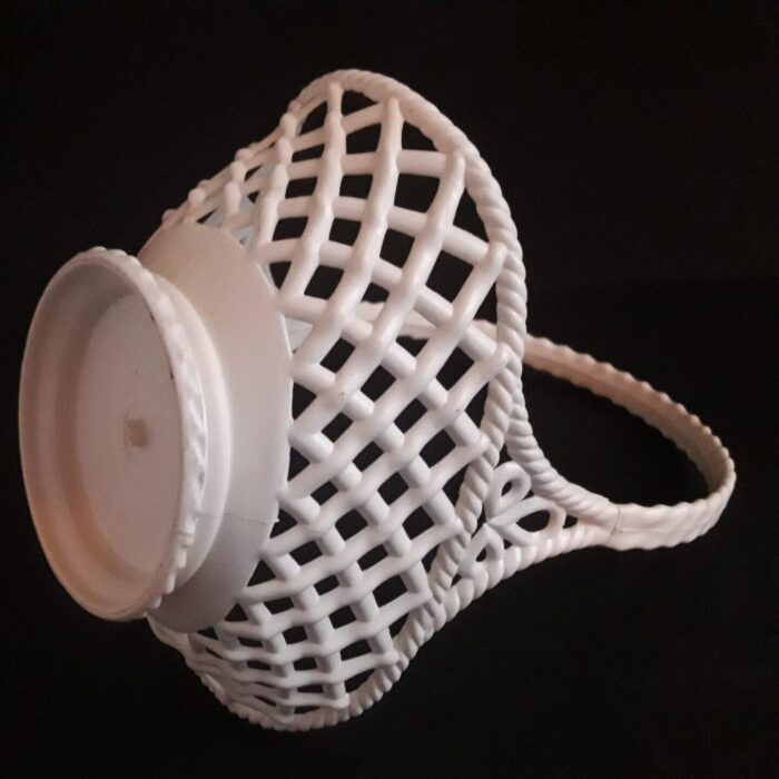 Petite corbeille en plastique des années 60′