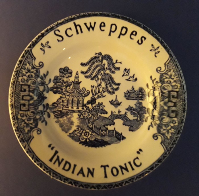 Coupelle, ramasse-monnaie publicitaire Schweppes Indian Tonic