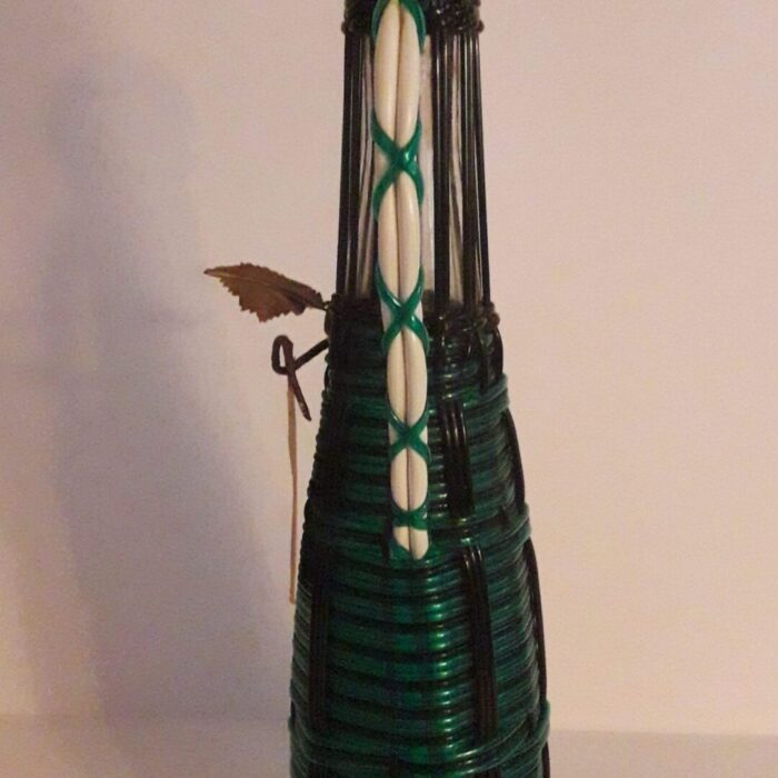 Bouteille en scoubidou des années 60′