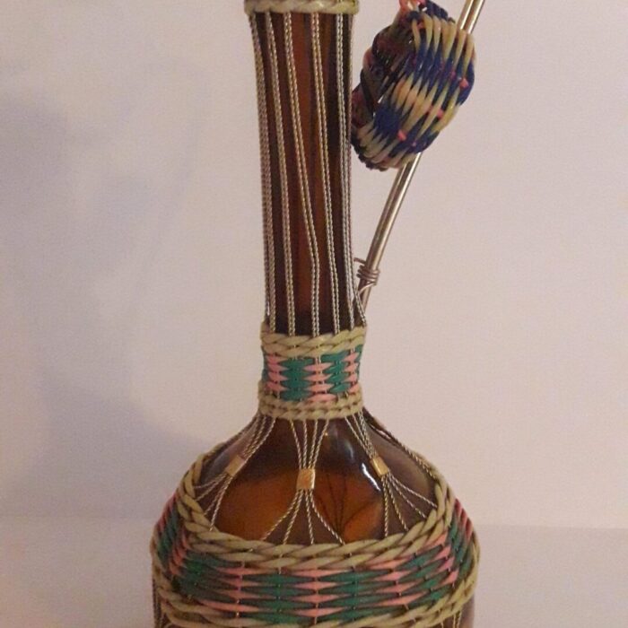 Bouteille en scoubidou des années 60′