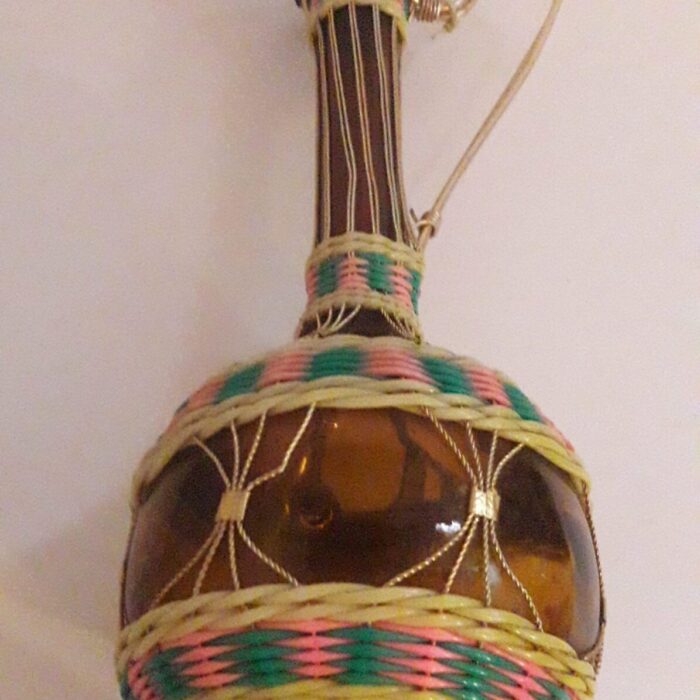 Bouteille en scoubidou des années 60′