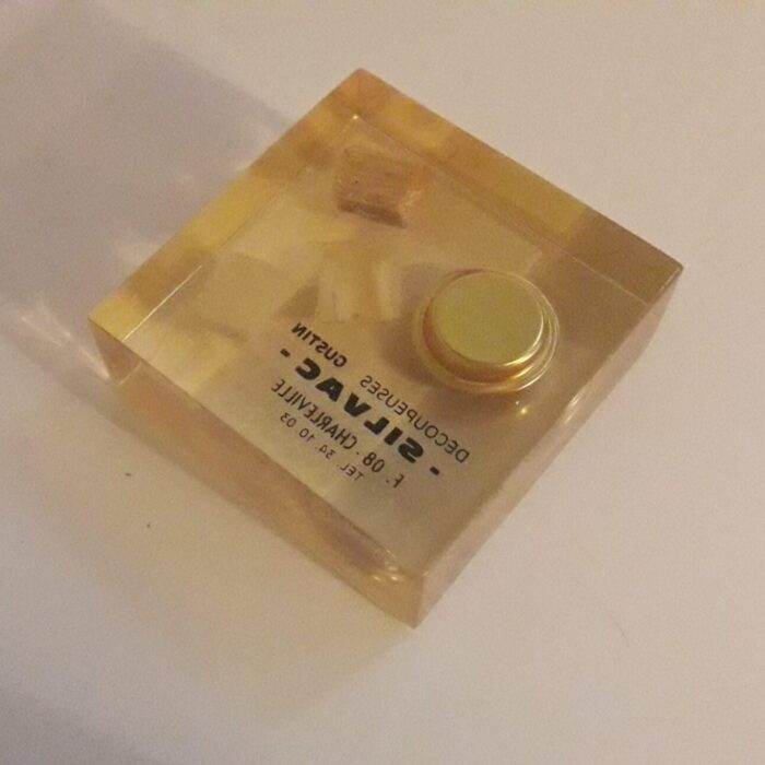 Inclusion sous résine publicitaire Silvac