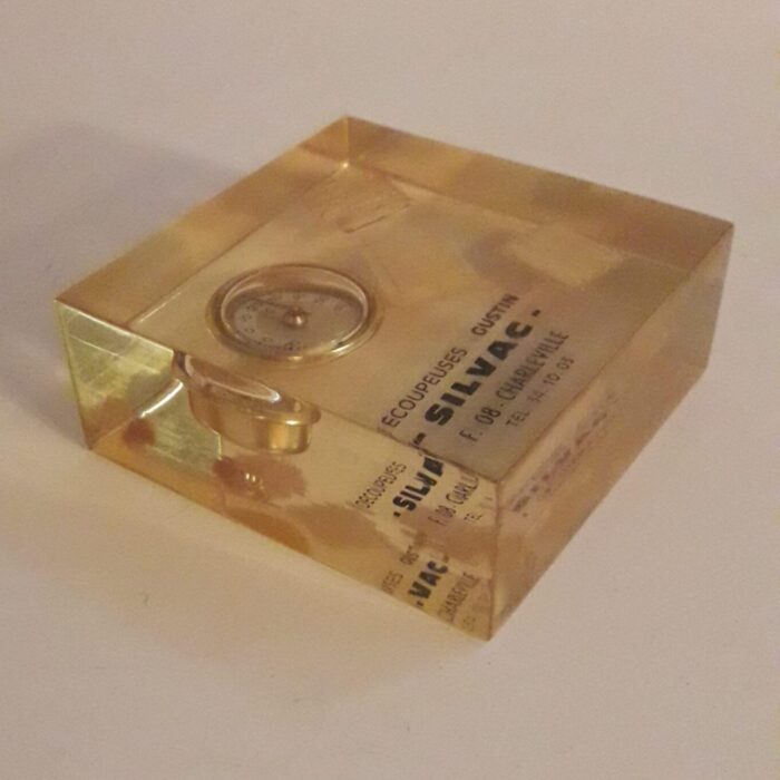 Inclusion sous résine publicitaire Silvac