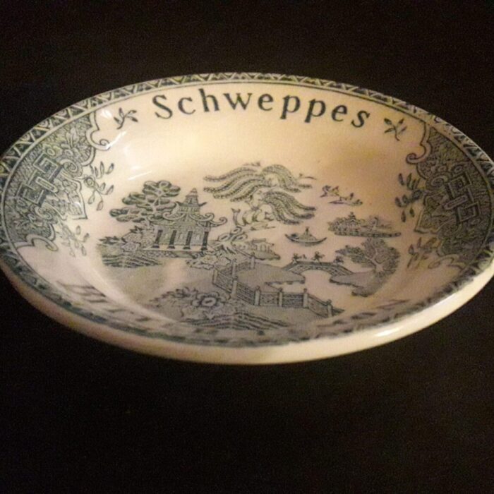 Coupelle, ramasse-monnaie publicitaire Scwheppes Bitter Lemon