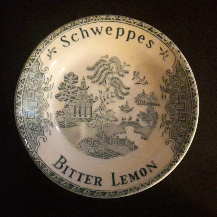 Coupelle, ramasse-monnaie publicitaire Scwheppes Bitter Lemon