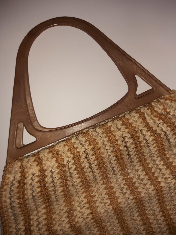 Grand sac à main en fils crochetés