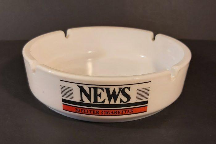 News Cigarettes Grand Cendrier