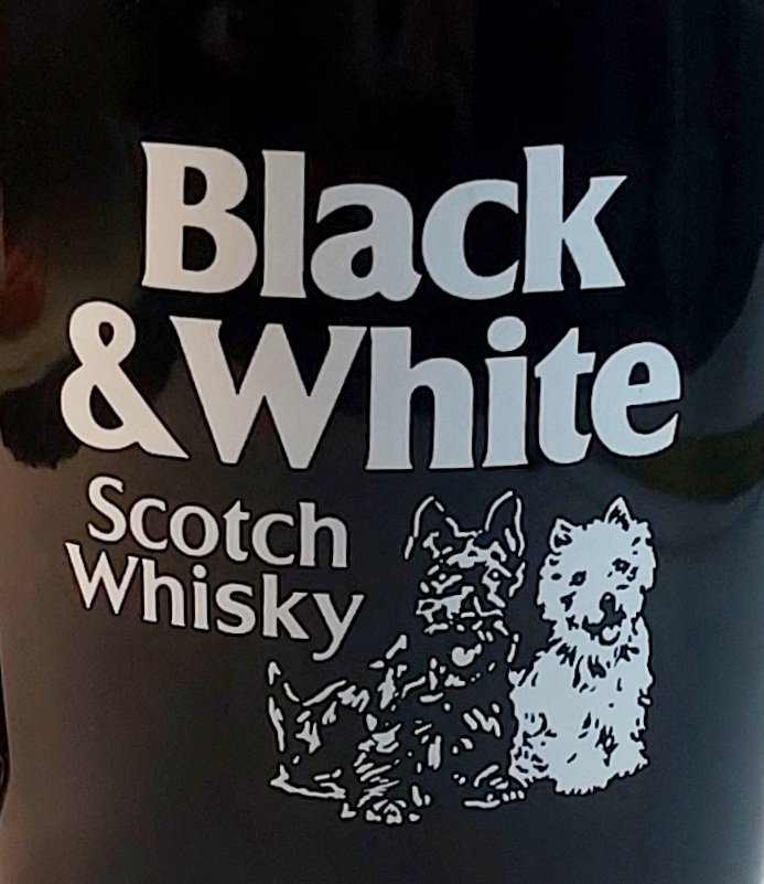 Black & White Scotch Whisky Pichet
