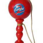 Bilboquet Europe 2 - Objet Publicitaire Vintage en Bois « Un Maxx de Tubes »